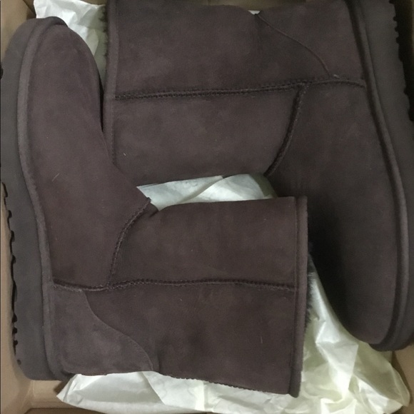 UGG♥️NEW♥️Classic short II chocolate size 11 - Picture 7 of 7